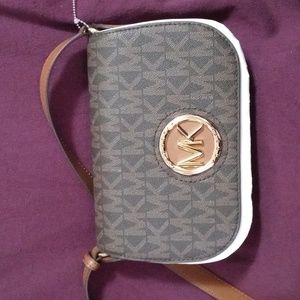 Michael kors purse
